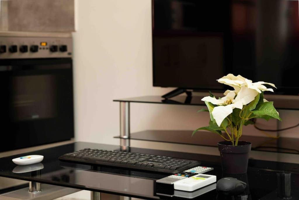 Luxury Studio In Downtown Thessaloniki Exterior photo
